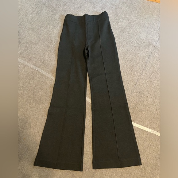 SPANXsmooth™ PerfectFit
Ponte Flare Pant - Picture 5 of 5